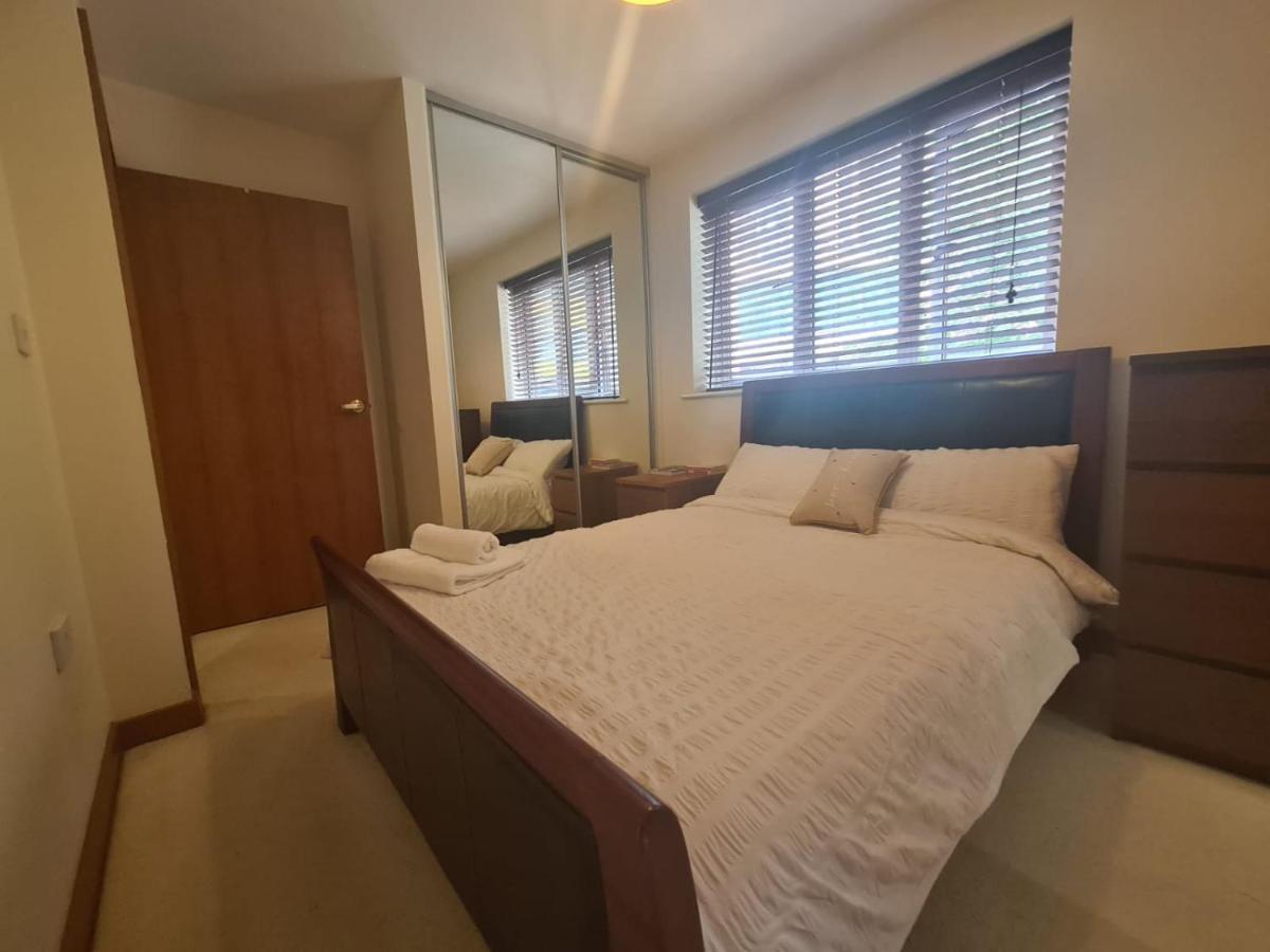 Red Naxela Canary Wharf Apartments London Exterior foto